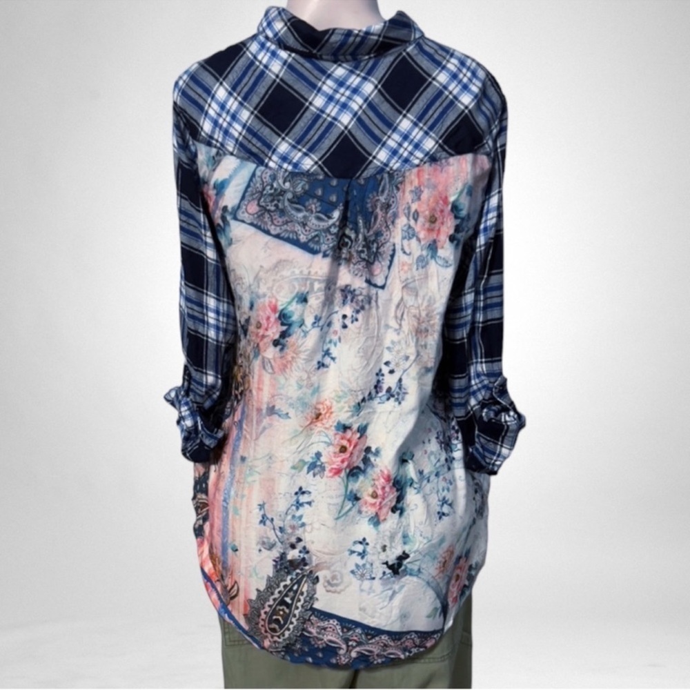 Tolani Collection Flannel Plaid Shacket Blue + Floral SZ MP - Picture 8 of 10